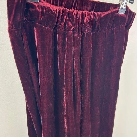 JW Los Angeles Women's Size Small Burgundy Velvet Tiered Maxi Wide Leg Pants - Image 3