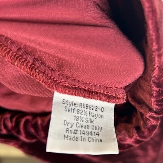 JW Los Angeles Women's Size Small Burgundy Velvet Tiered Maxi Wide Leg Pants - Image 4