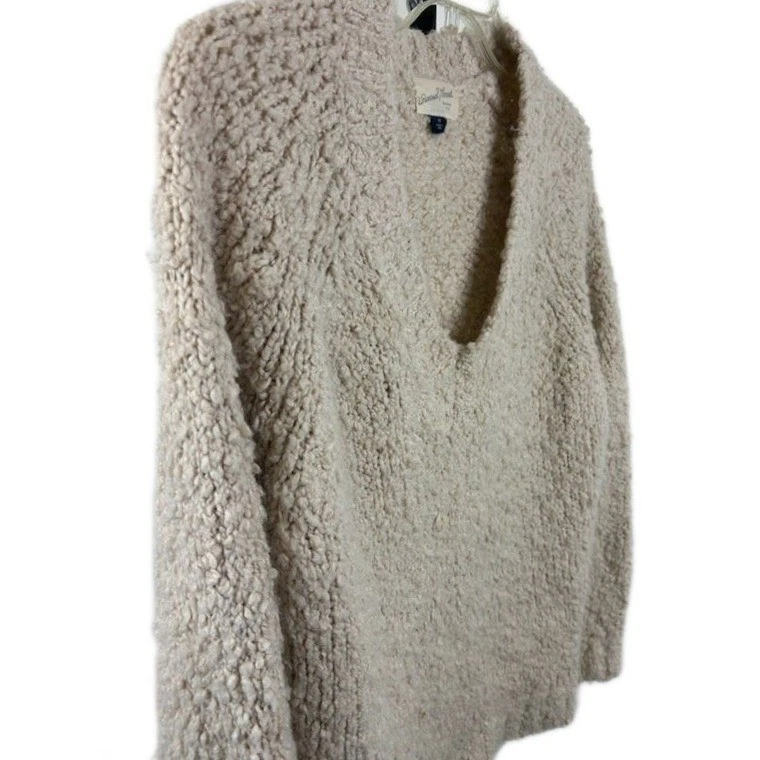 Universal Thread Sweater Cream Fuzzy Textured V Neck Chunky Womens Size Medium - Image 2