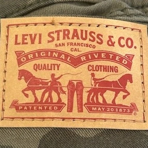 Levi Strauss Women's Size 18W 311 Shaping Skinny Camouflage Hypersoft Pants - Image 5