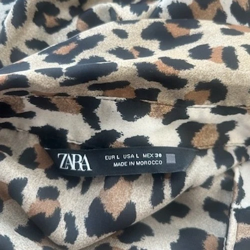 ZARA Blouse Women's Size Large Animal Print Long Sleeve Button Top Blouse Y2K - Image 4