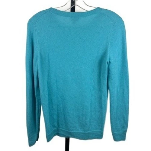 Talbots Women's 100% Cashmere Sweater Size Medium Blue Pure Crew Neck Soft Warm - Image 2