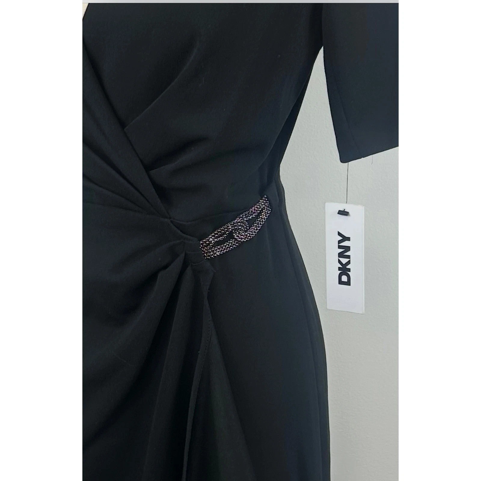 New DKNY Black Dress Short Sleeve Sheath Pewter Chain Cocktail Career Size 2 - Image 5