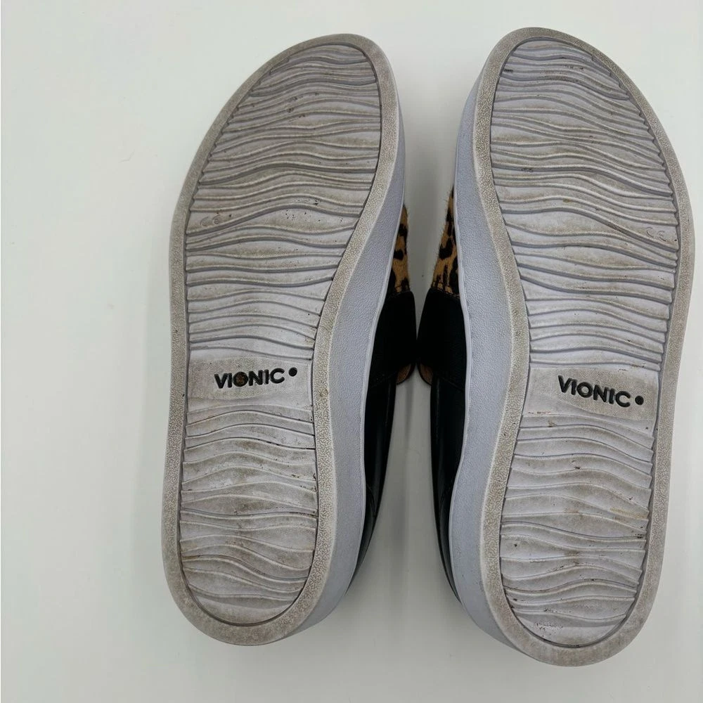 Vionic Demetra Tan Leopard Leather Slip On Shoes Women's Size 7 - Image 3