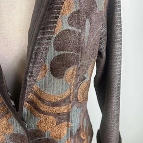 Khangura Y2K Black Jacket Tapestry Print Faux Fur Collar Cuffs Size Medium - Image 4