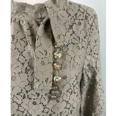 BCBGMAXAZRIA Dress Size Medium Olive Green Lace Tie Neck 3/4 Sleeve Shift Retro - Image 4