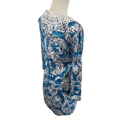 Lilly Pulitzer Tunic Top Crochet Trim Blue White Paisley Print Size Small - Image 4