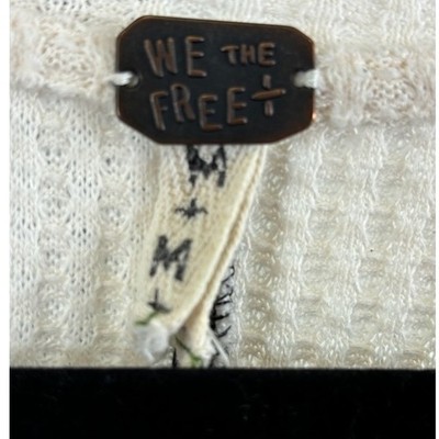 We The Free People Top Women's Size Medium Cream Waffle Leopard Cuff Shirt - Image 4