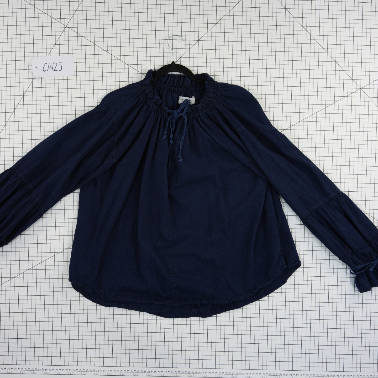 We The Free Peasant Blouse Women's Size Medium Navy Blue Boho Ruffle Tie Neck - Image 8