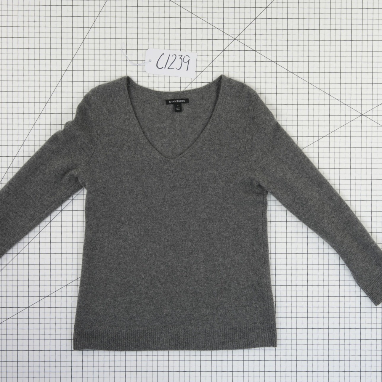 41 Hawthorn Sweater Women's Size Small Gray Cashmere V Neck Long Sleeve - Image 7