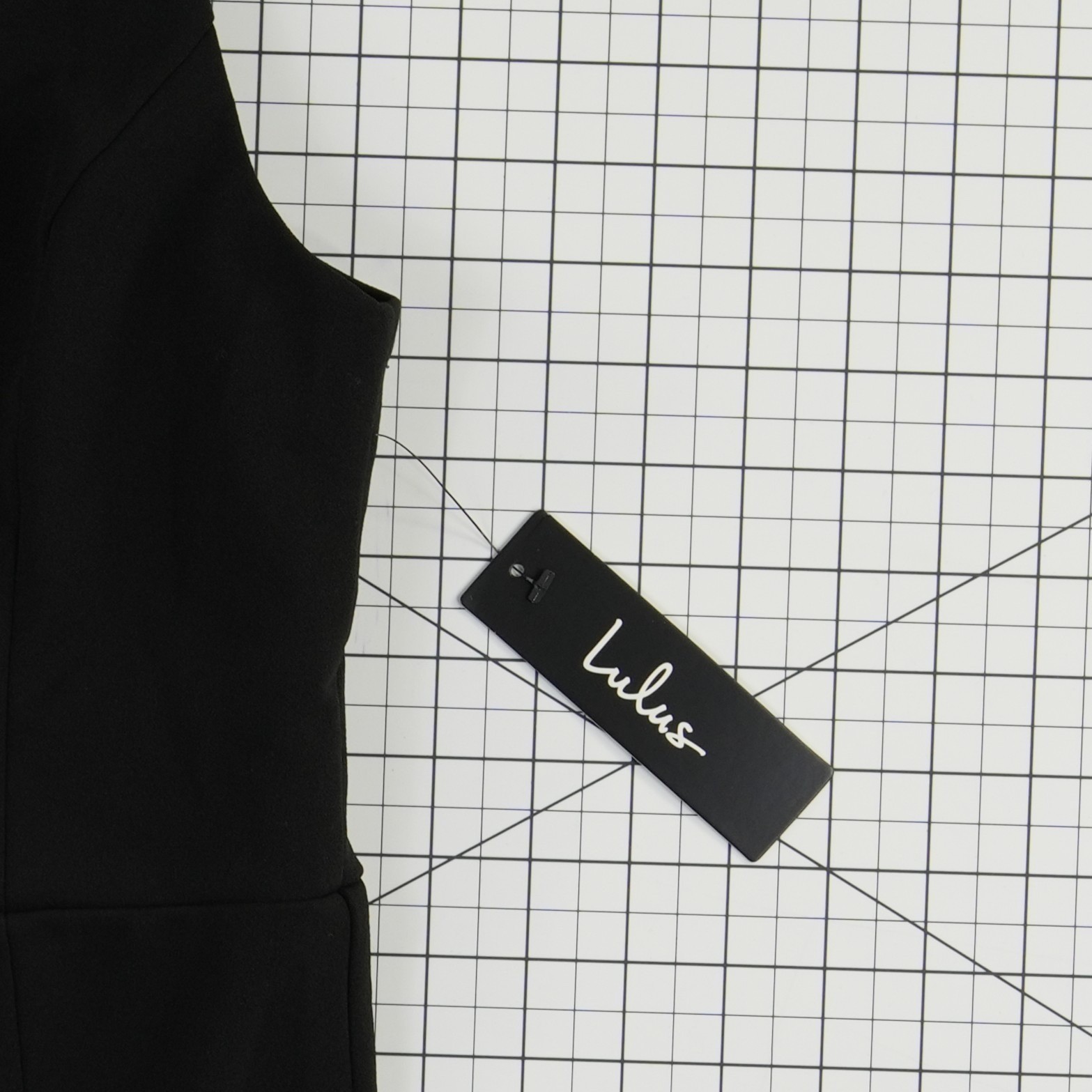 NWT Lulus Bodycon Midi Dress Womens Size Medium Black Halter Open Back Slit - Image 4